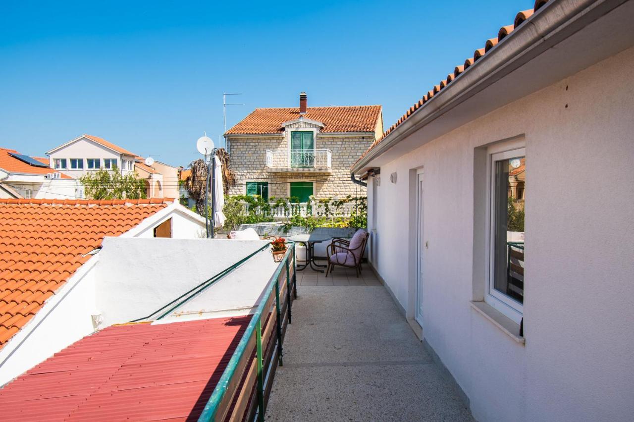 Apartments Happy Place Водице Екстериор снимка