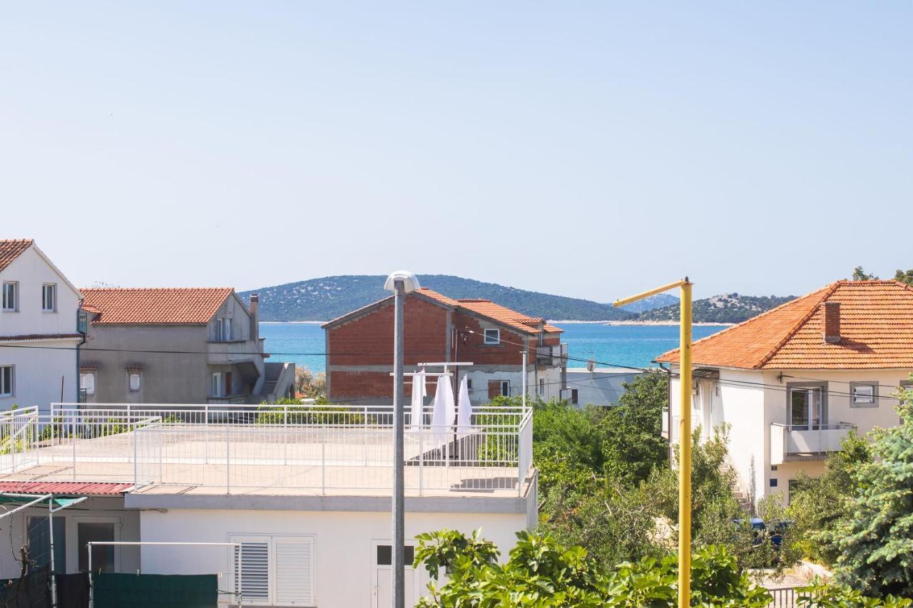 Apartments Happy Place Водице Екстериор снимка