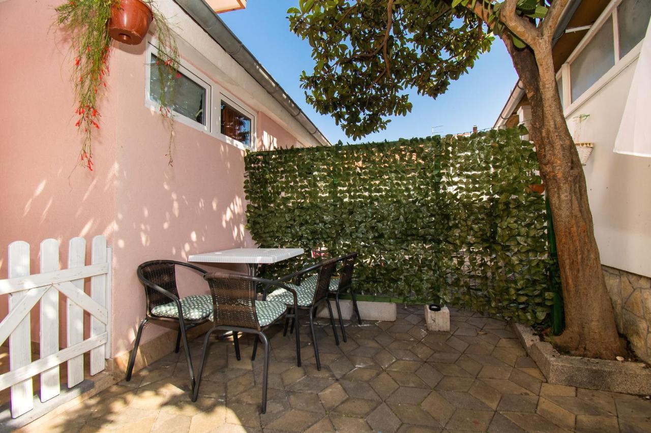 Apartments Happy Place Водице Екстериор снимка
