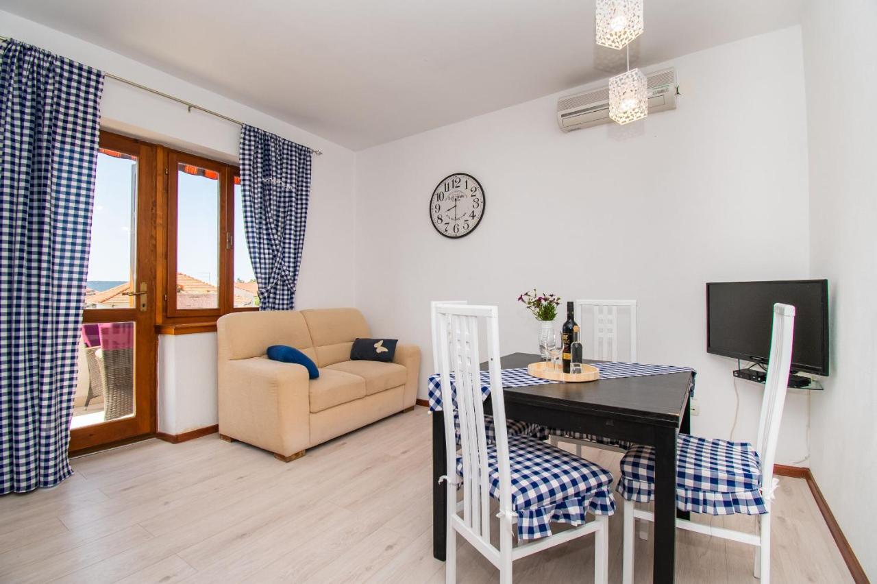 Apartments Happy Place Водице Екстериор снимка