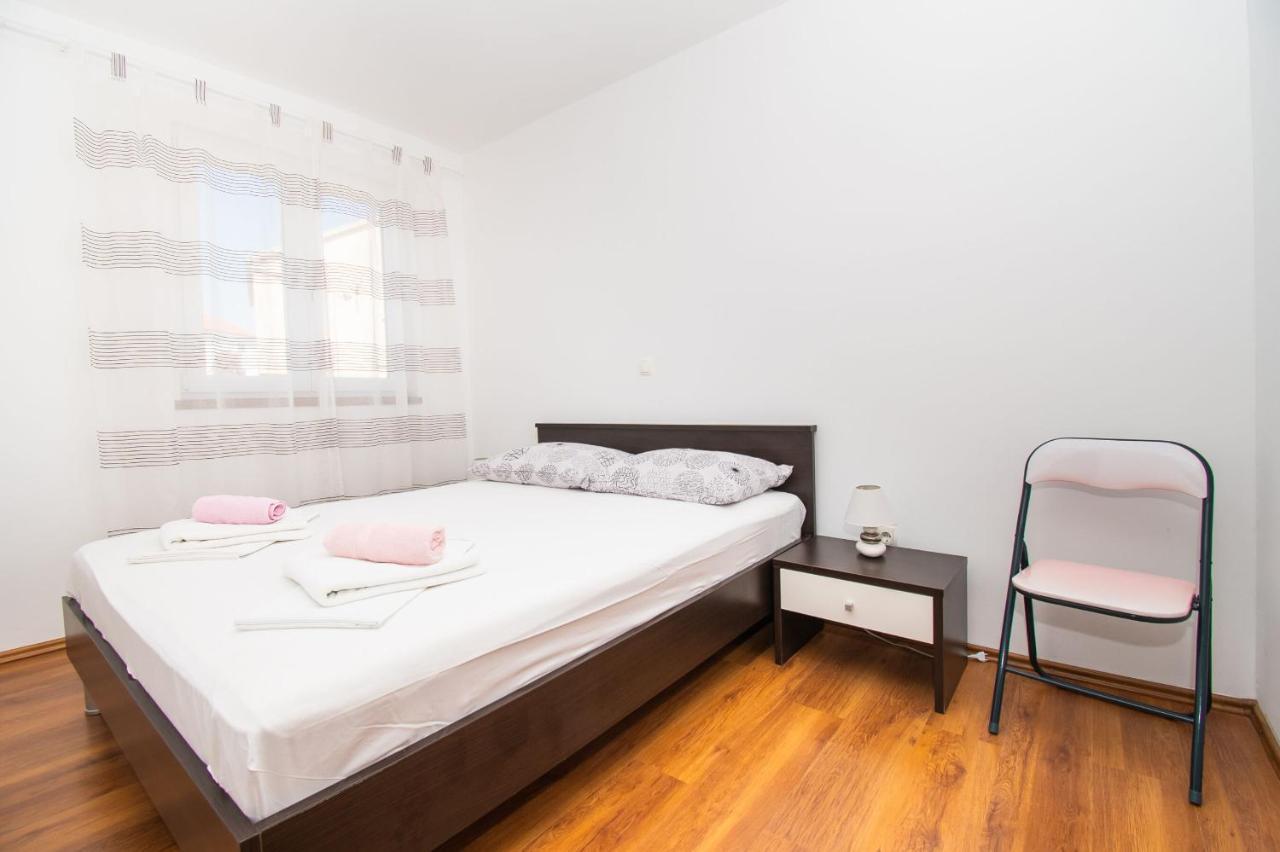 Apartments Happy Place Водице Екстериор снимка