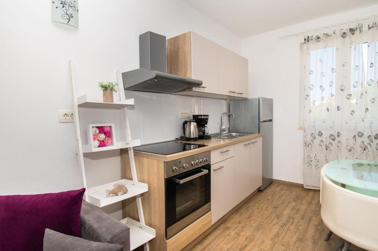 Apartments Happy Place Водице Екстериор снимка
