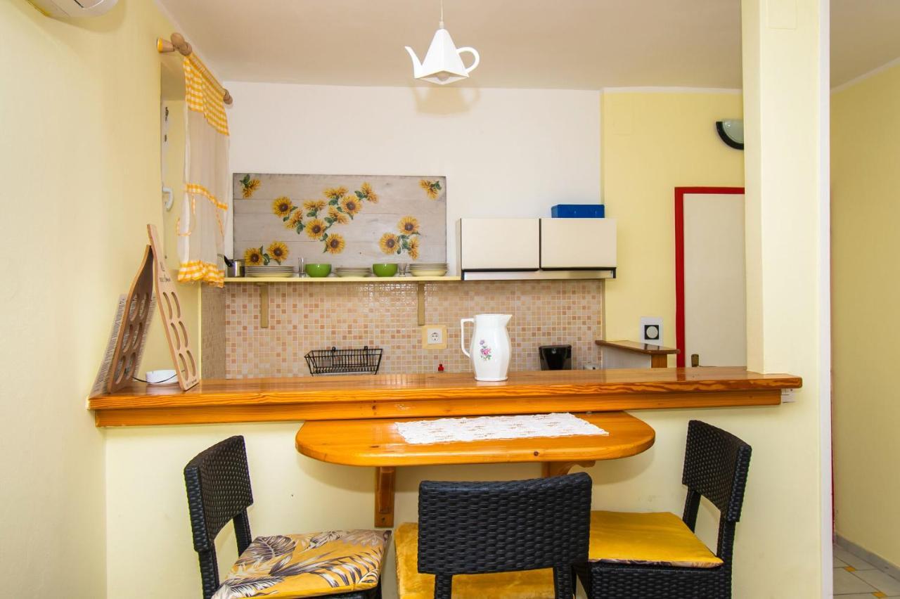 Apartments Happy Place Водице Екстериор снимка